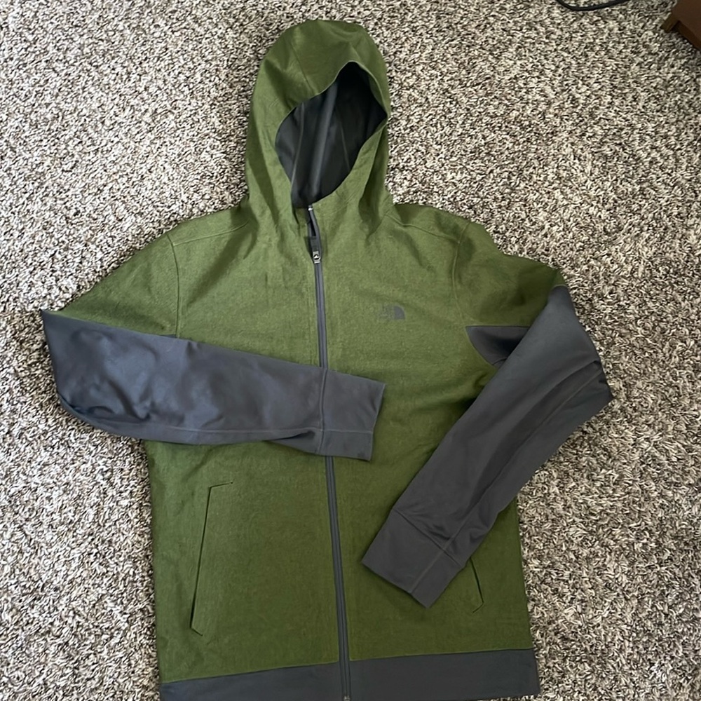 Men’s lightweight North Face jacket, medium